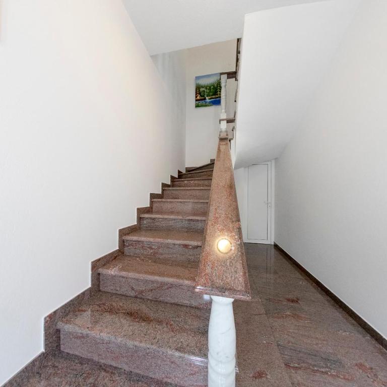 APARTMAN NAAJ - Two-Bedroom Apartment - 6