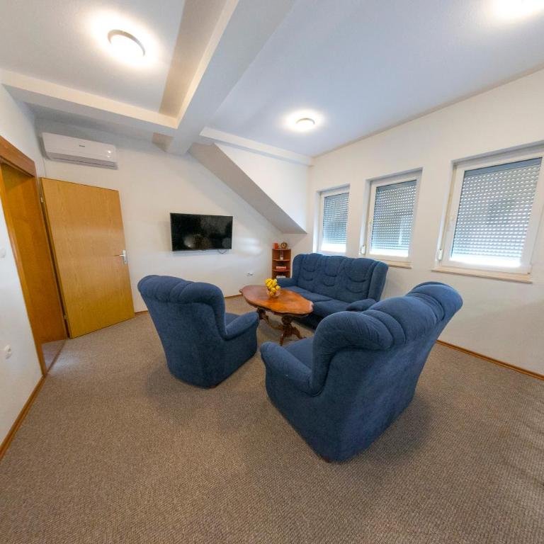 APARTMAN NAAJ - Two-Bedroom Apartment - 8