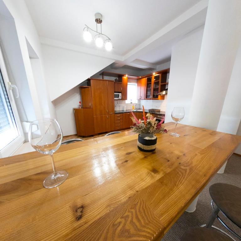 APARTMAN NAAJ - Two-Bedroom Apartment - 13