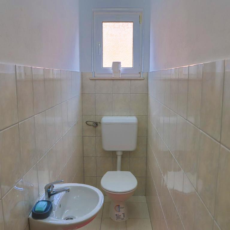 APARTMAN NAAJ - Two-Bedroom Apartment - 19