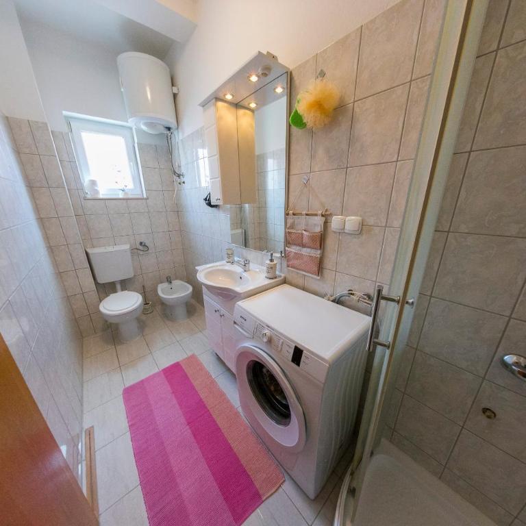 APARTMAN NAAJ - Two-Bedroom Apartment - 28