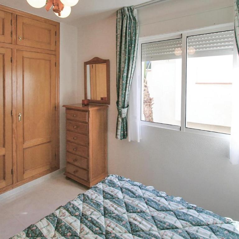 Cozy Home In Gran Alacant With Kitchen - Three-Bedroom Vacation Home - 6