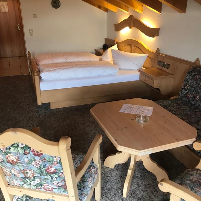 Gästehaus Schwarzlofer - Classic Vierbettzimmer - 13