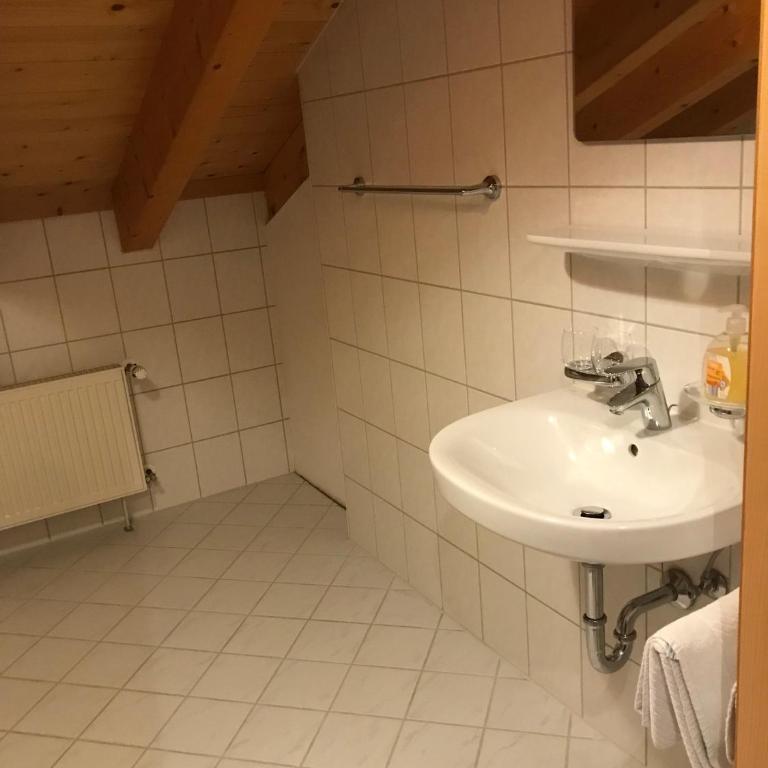 Gästehaus Schwarzlofer - Classic Vierbettzimmer - 14