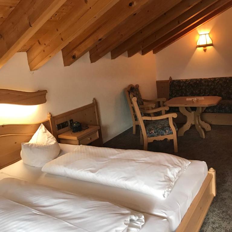 Gästehaus Schwarzlofer - Classic Vierbettzimmer - 19