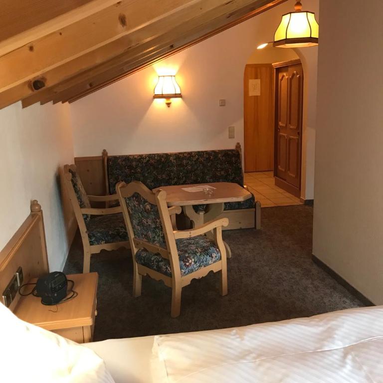 Gästehaus Schwarzlofer - Classic Vierbettzimmer - 20