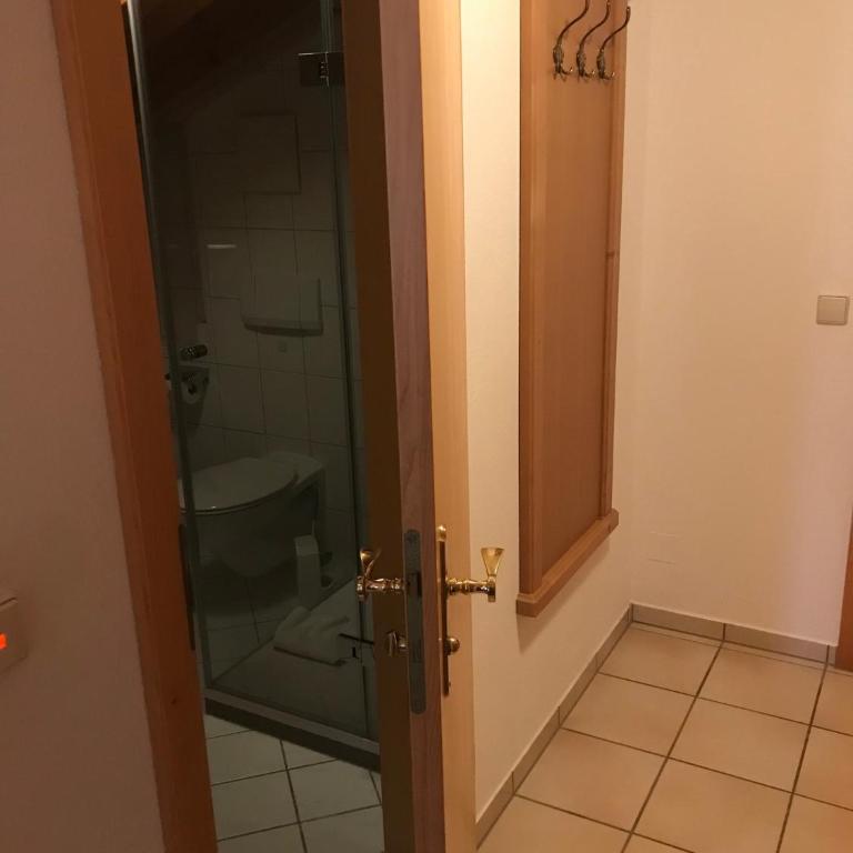 Gästehaus Schwarzlofer - Classic Vierbettzimmer - 24