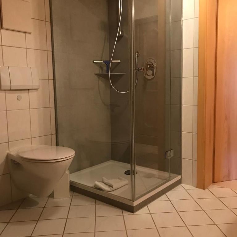 Gästehaus Schwarzlofer - Classic Vierbettzimmer - 28