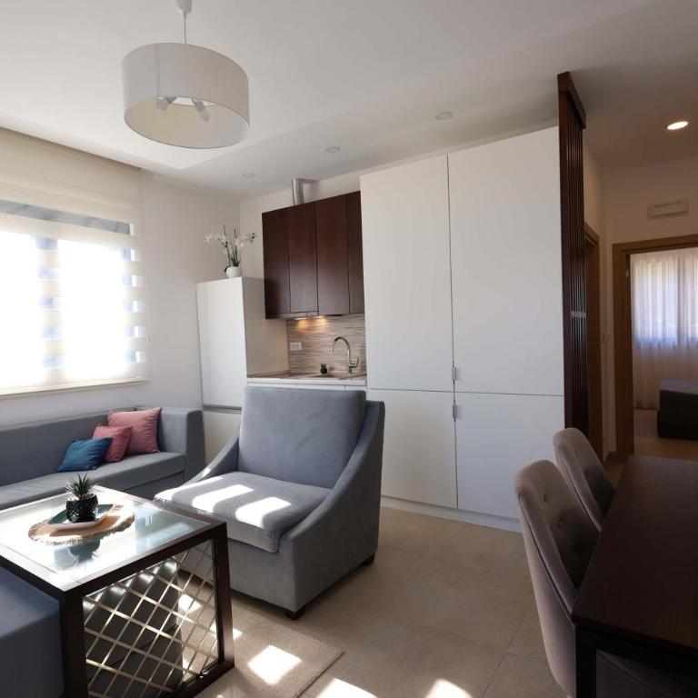Bellezza Resort & SPA - Apartment with Balcony and Partial Sea View (2+2) - 9