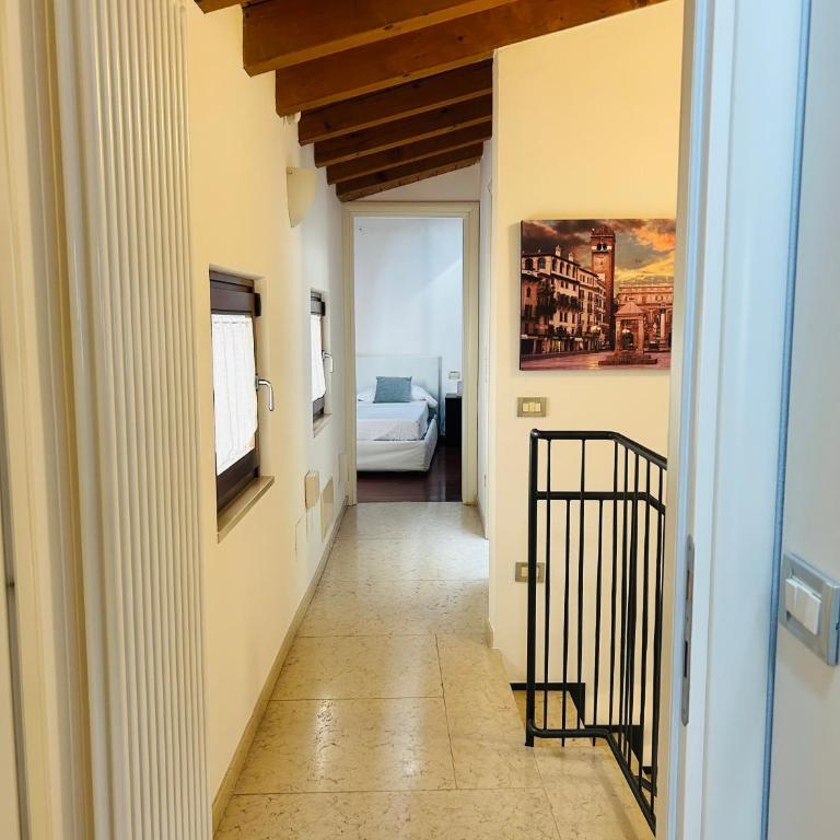 Vittoria Verona - Appartamento con 3 Camere da Letto - 9