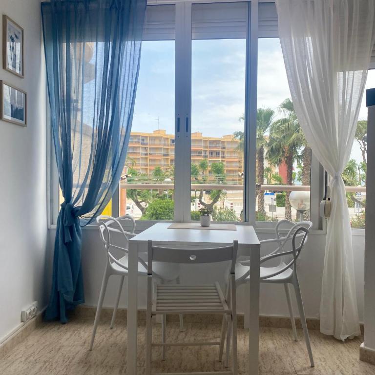 New! Seaview-Vistas al Mar con Piscina en La Pineda - One-Bedroom Apartment - 4