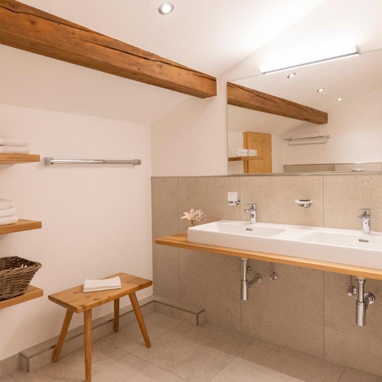 Gästehaus Bergstüberl - Superior Apartment mit 2 Schlafzimmern - 2
