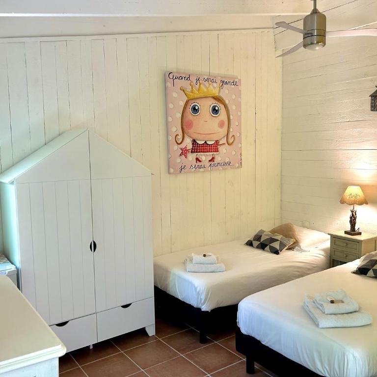 La Villa Carcassonne, Chambres d hôtes, B&B, face à la Cité Médiévale - Deluxe Double or Twin Room with Garden View - 4