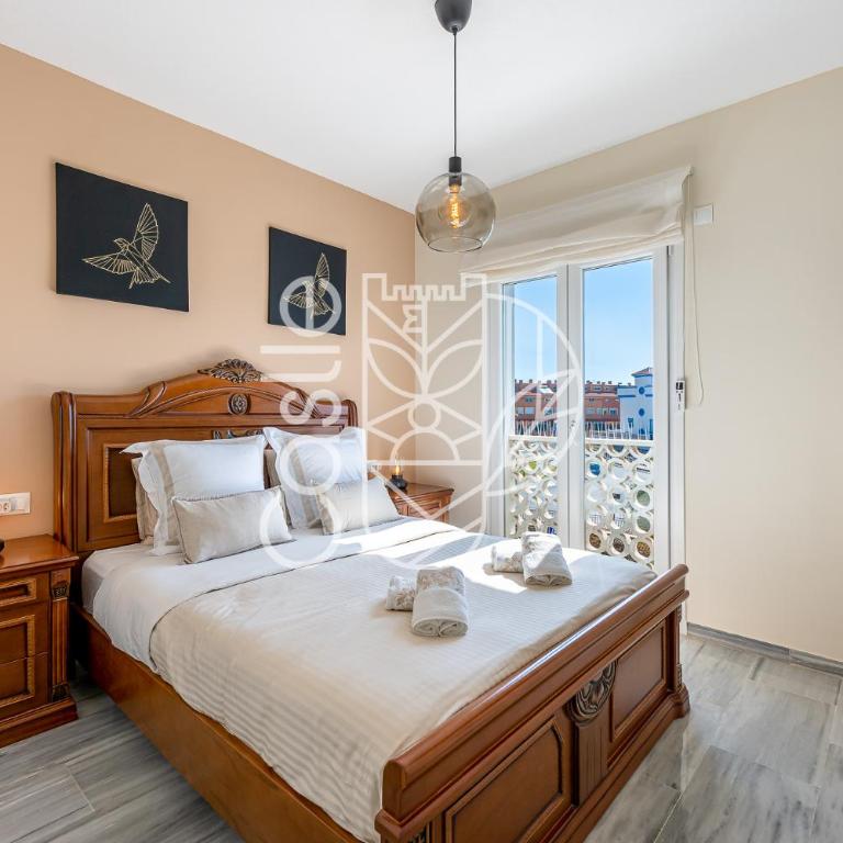 APARTAMENTO VACACIONAL A 10 MIN PUERTO DE BENALMADENA Y LA CARIHUELA PISCINA PLAYA PARKING GRATIS - Apartamento de 3 dormitorios - 13
