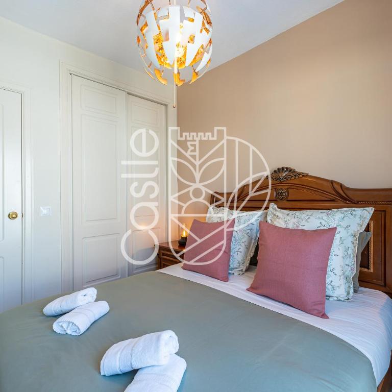 APARTAMENTO VACACIONAL A 10 MIN PUERTO DE BENALMADENA Y LA CARIHUELA PISCINA PLAYA PARKING GRATIS - Apartamento de 3 dormitorios - 4