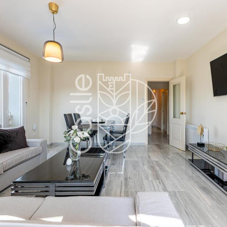 APARTAMENTO VACACIONAL A 10 MIN PUERTO DE BENALMADENA Y LA CARIHUELA PISCINA PLAYA PARKING GRATIS - Apartamento de 3 dormitorios - 20