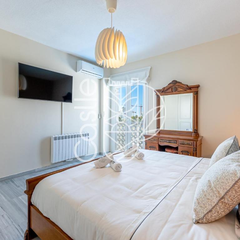 APARTAMENTO VACACIONAL A 10 MIN PUERTO DE BENALMADENA Y LA CARIHUELA PISCINA PLAYA PARKING GRATIS - Apartamento de 3 dormitorios - 23