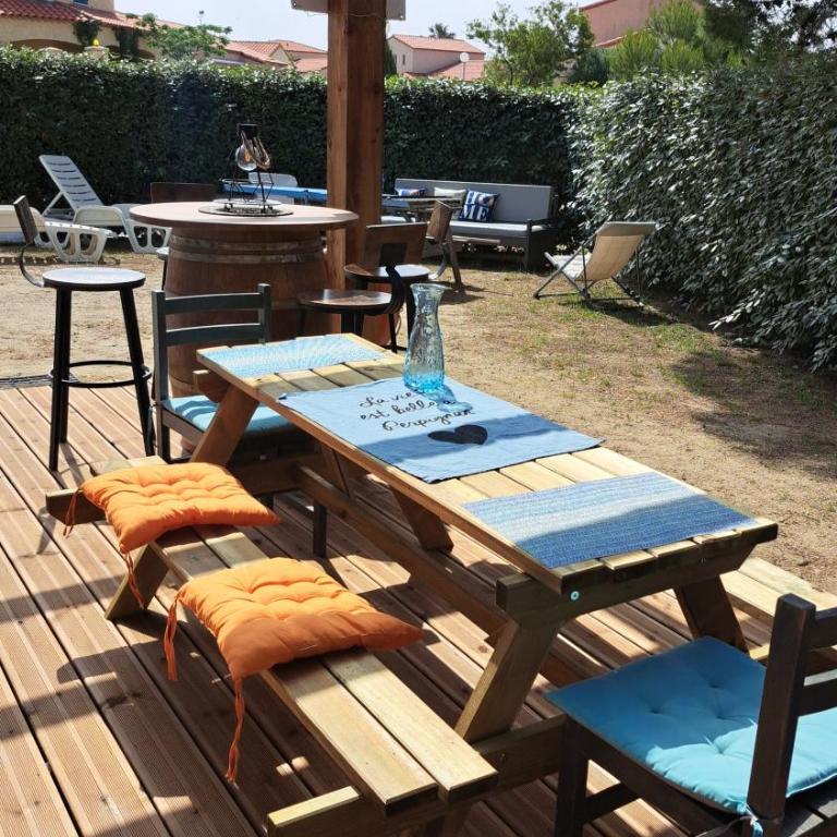 libre du 21 juin au 4 juillet venez prendre la fraîcheur en bord de lac et plage de Barcarès à 800m cabane rénovée 8 couchages possibles - Haus mit 3 Schlafzimmern - 55