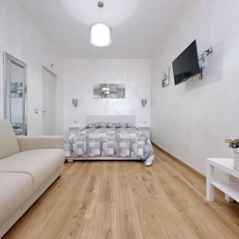 B&B Giuly - Camera Familiare con Bagno Privato - 1