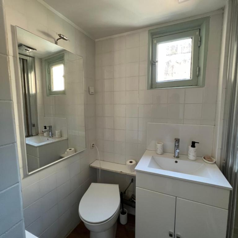 RÉNOVÉ, vue SUR Palais des Papes, terrasse et WIFI TROISIEME ETAGE - Apartment mit 1 Schlafzimmer - 35