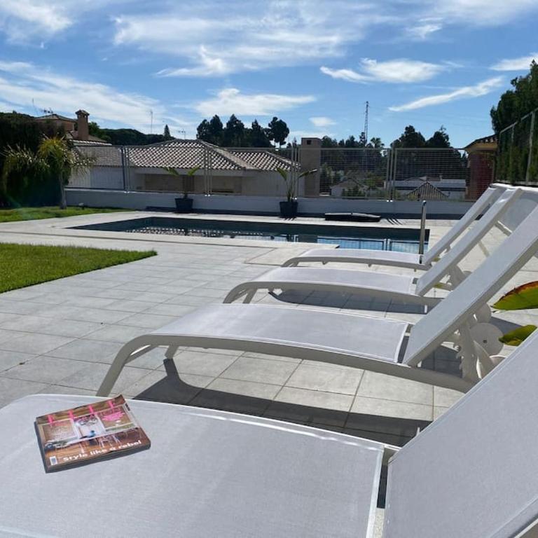 Exclusiva Villa Lujo con piscina privada by Chiclana Dreams - Villa - 3