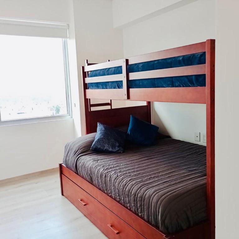 Romulo OFarril 2parking-3BR-2BA - Three-Bedroom Apartment - 9