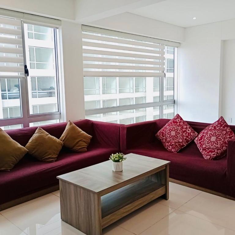 Romulo OFarril 2parking-3BR-2BA - Three-Bedroom Apartment - 2