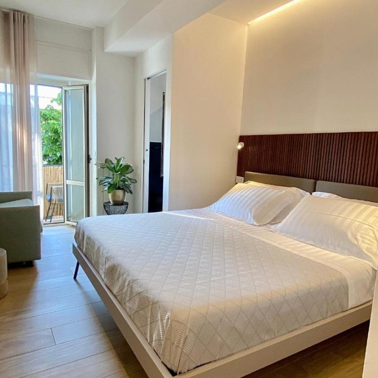 Casa Degli Dei Tropea -Luxury Rooms- - King Room with Balcony - 7