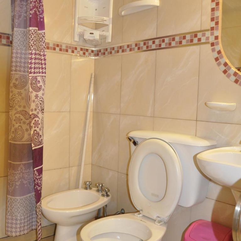 Hostel Copacabana La Quiaca - Habitación Doble con baño compartido - 6