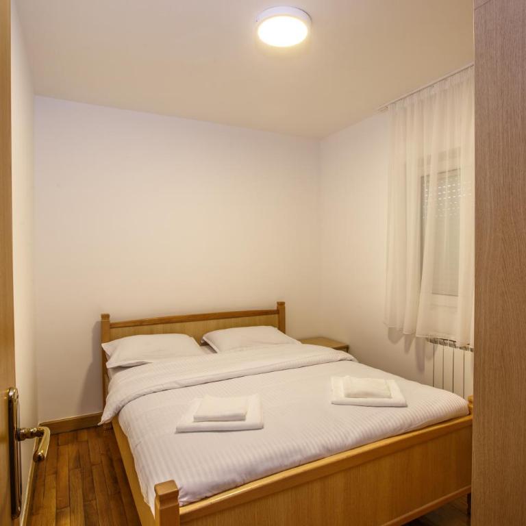 Montagna Resort - Four-Bedroom House - 10