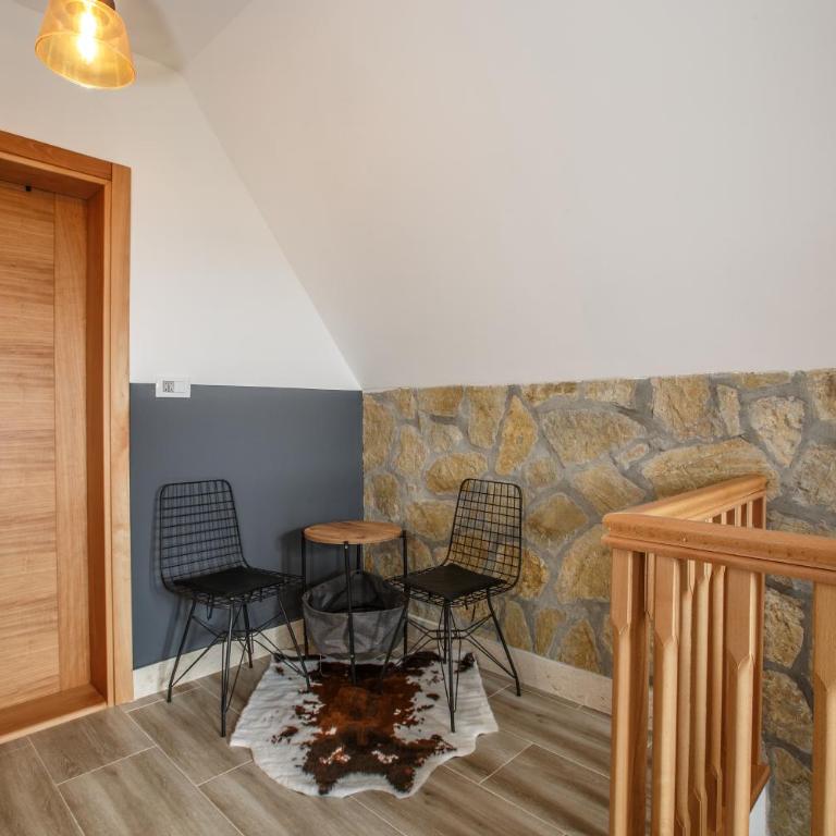 Montagna Resort - Two-Bedroom House - 7
