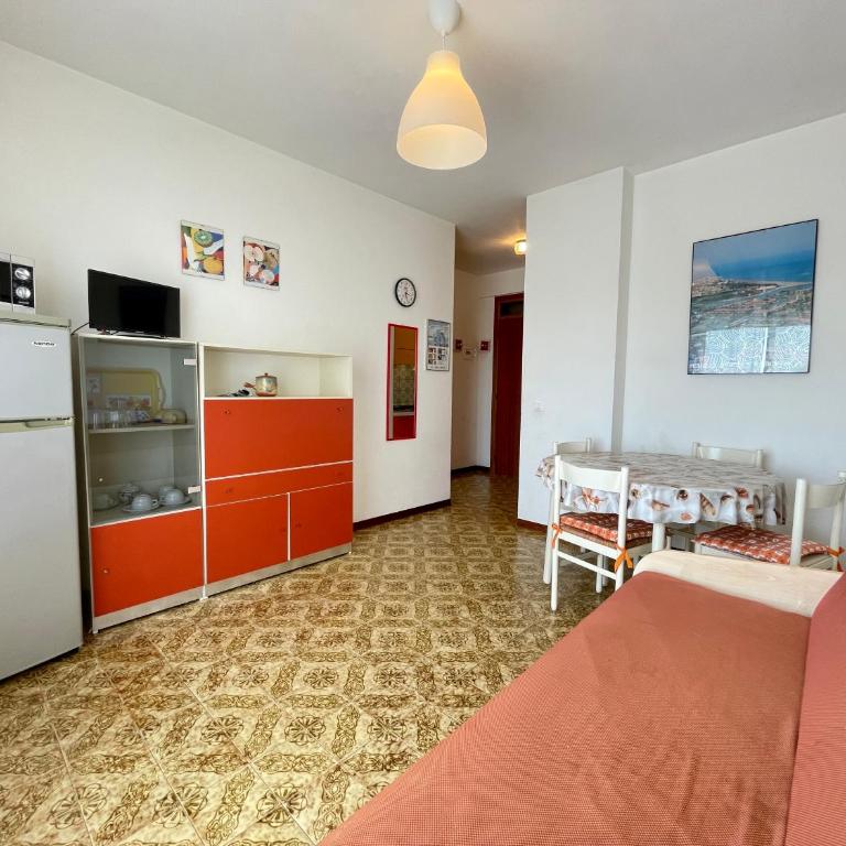 Spacious apartment just 200m from the sea - Appartamento - 2