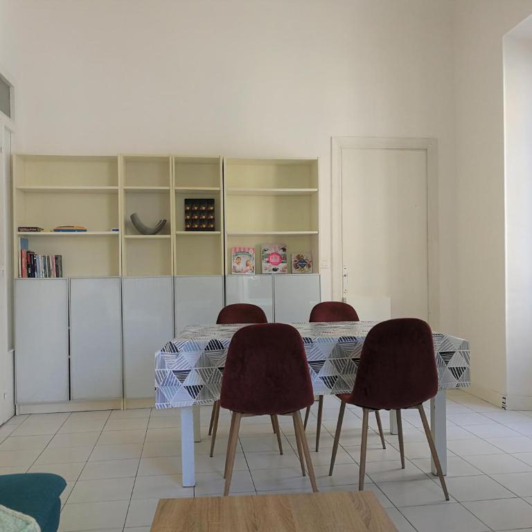 Appartement 110m2 Nice plein centre - Appartement - 27