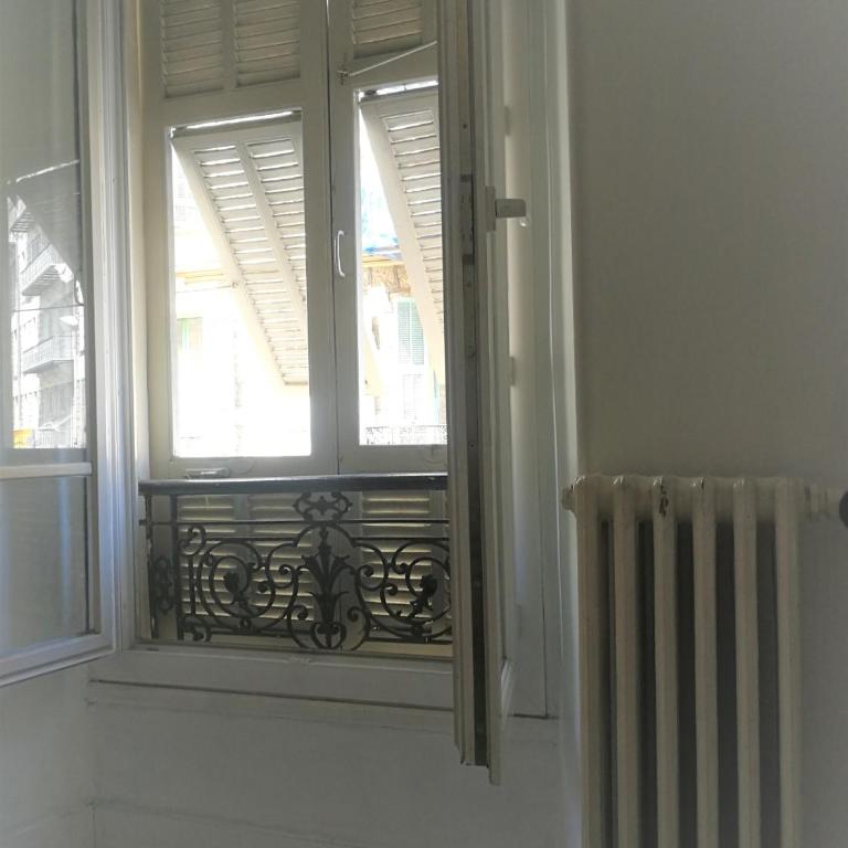 Appartement 110m2 Nice plein centre - Appartement - 4