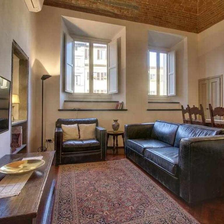 Salvemini Elegant Close To Piazza Santa Croce - Two-Bedroom Apartment - 3