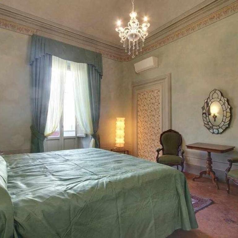 Salvemini Elegant Close To Piazza Santa Croce - Two-Bedroom Apartment - 14