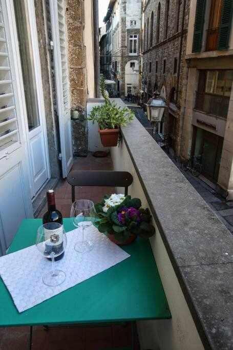 Salvemini Elegant Close To Piazza Santa Croce - Two-Bedroom Apartment - 27
