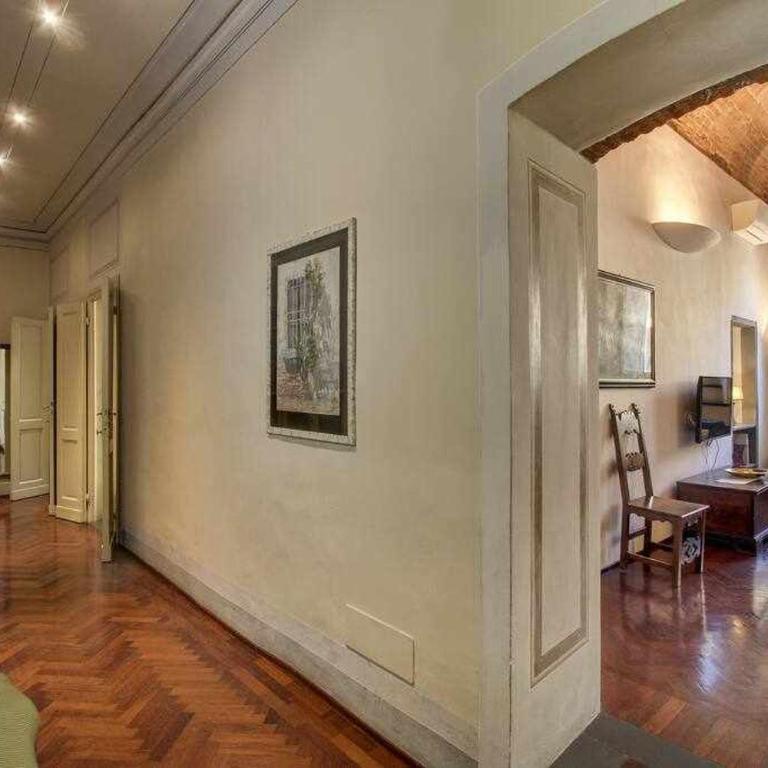 Salvemini Elegant Close To Piazza Santa Croce - Two-Bedroom Apartment - 29