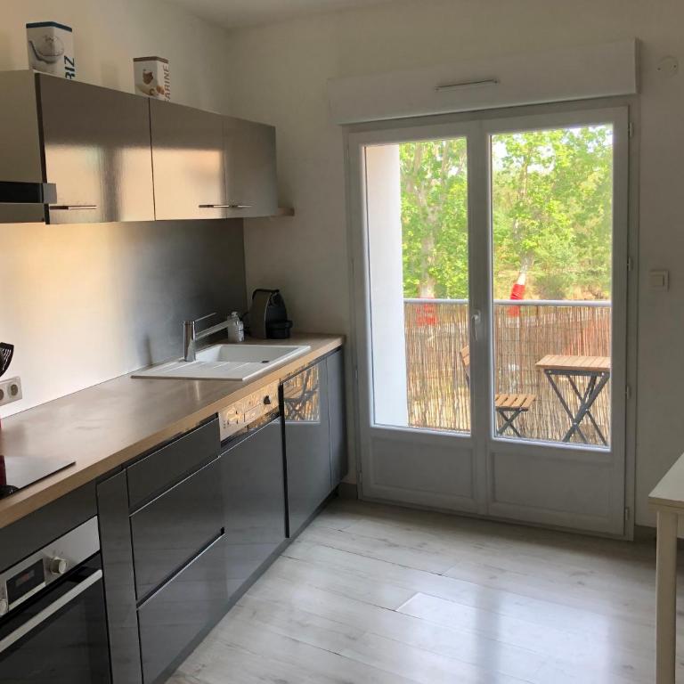 Bel appartement proche chateau Laurens - Appartement 2 Chambres - 4