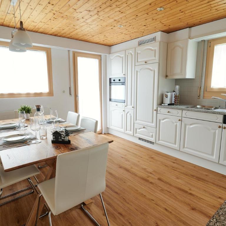 Ferienwohnung - 100m von der Talstation Aletsch Bahnen und Bahnhof Fiesch, BESTE Ausgangslage - Apartment - 9