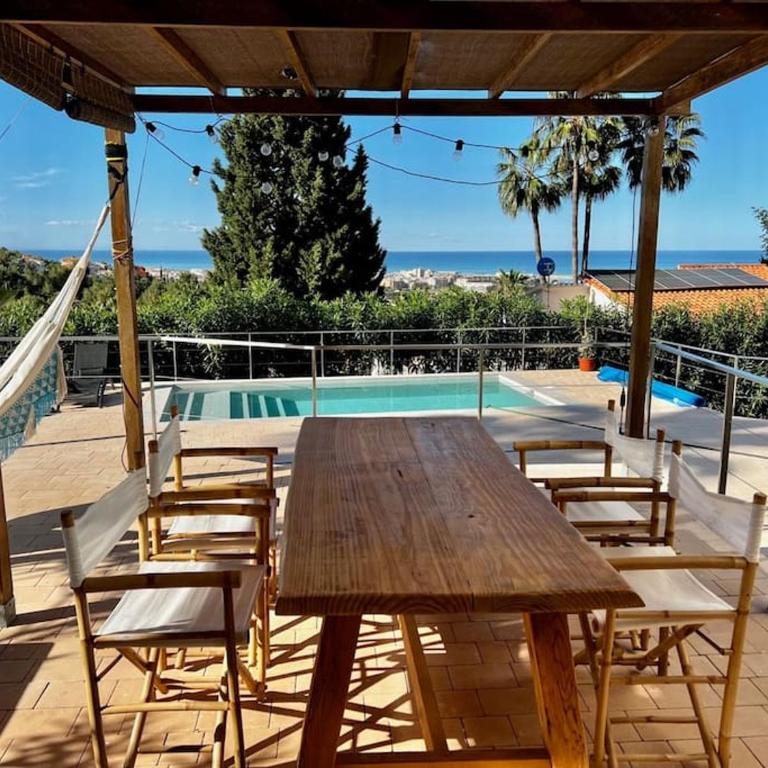 House with swimming pool and amazing sea and mountain views in Montgó, Denia - Casa con 1 dormitorio - 1