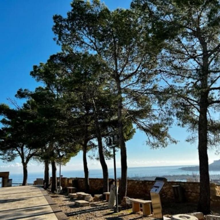 House with swimming pool and amazing sea and mountain views in Montgó, Denia - Casa con 1 dormitorio - 76