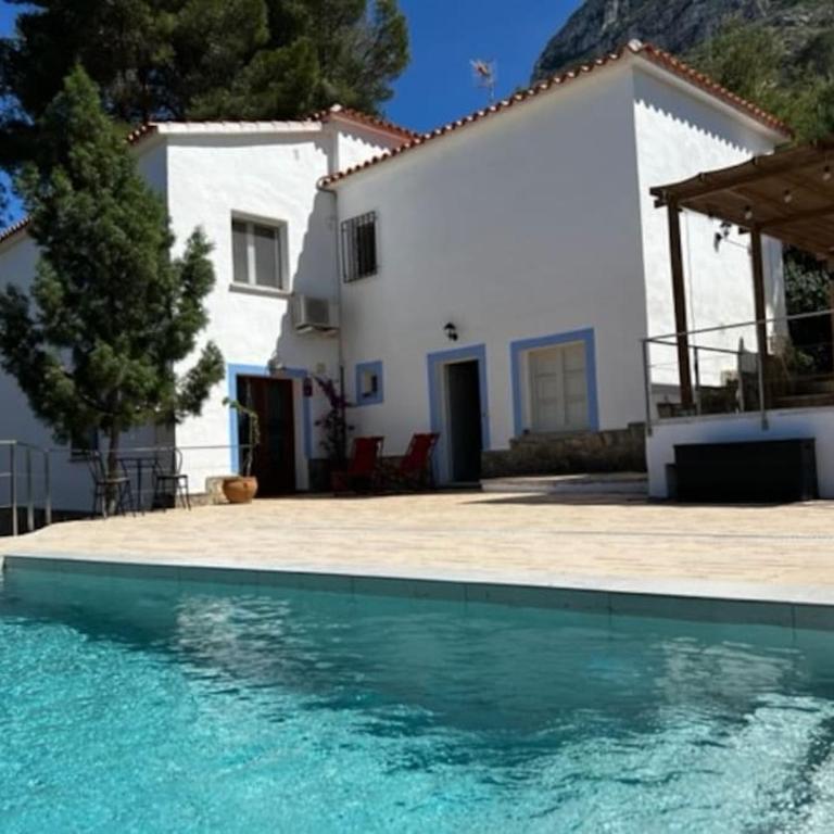 House with swimming pool and amazing sea and mountain views in Montgó, Denia - Casa con 1 dormitorio - 10