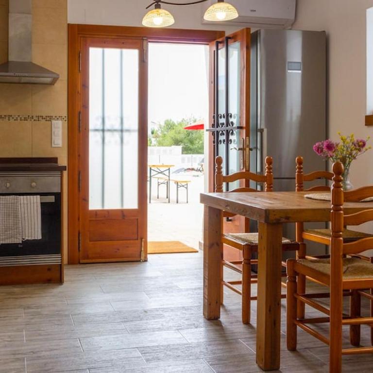 House with swimming pool and amazing sea and mountain views in Montgó, Denia - Casa con 1 dormitorio - 16