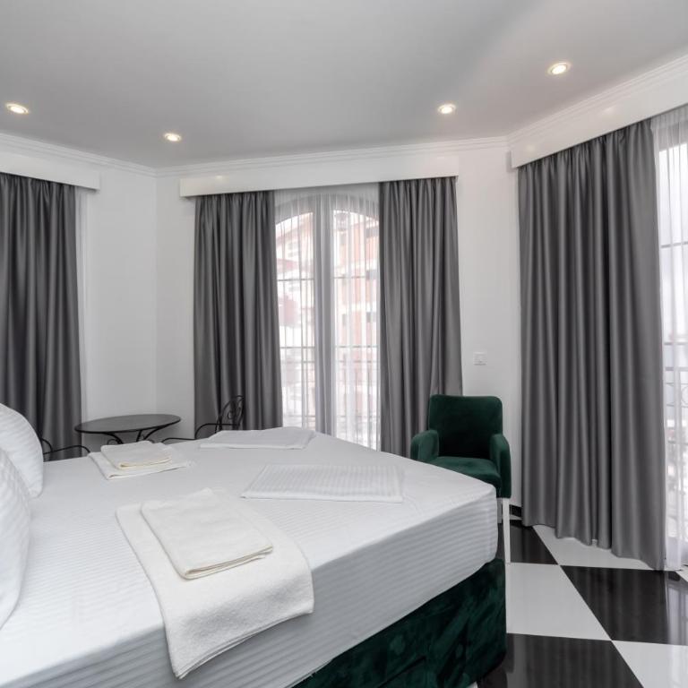 Baba's Hotel & Spa - Dvokrevetna Soba sa Bračnim Krevetom sa Balkonom i Pogledom na More - 19
