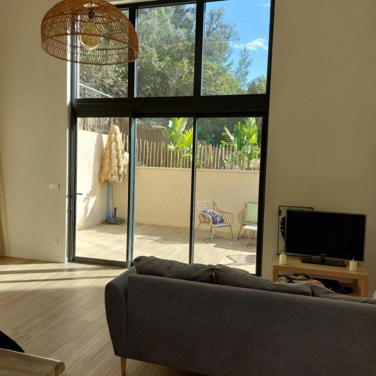 La Belle de Cassis - Two-Bedroom Villa - 15