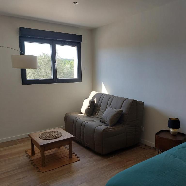 La Belle de Cassis - Two-Bedroom Villa - 17