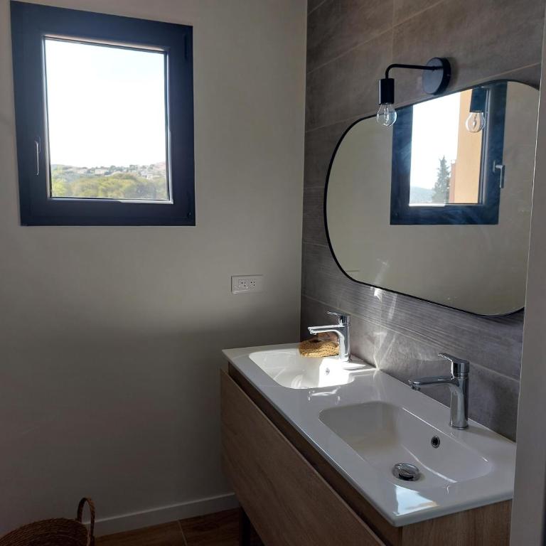 La Belle de Cassis - Two-Bedroom Villa - 19