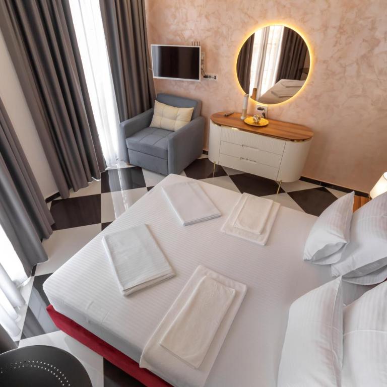 Baba's Hotel & Spa - Dvokrevetna Soba sa Bračnim Krevetom sa Balkonom i Pogledom na More - 13