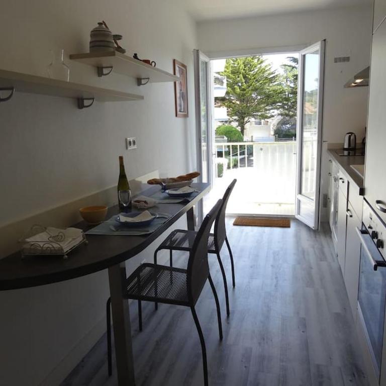 Appartement Jupiter face mer devant la plage des libraires Parking privé - Appartamento con 2 Camere da Letto e Balcone - 10